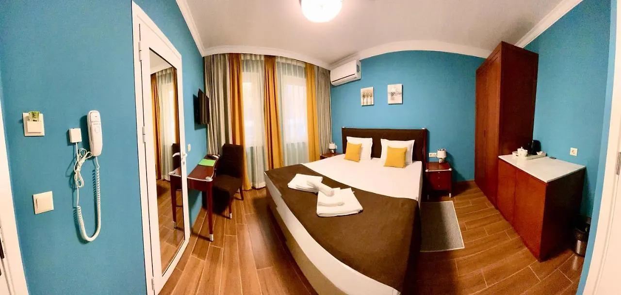 Art Green Boutique Hotel Varna 2*,