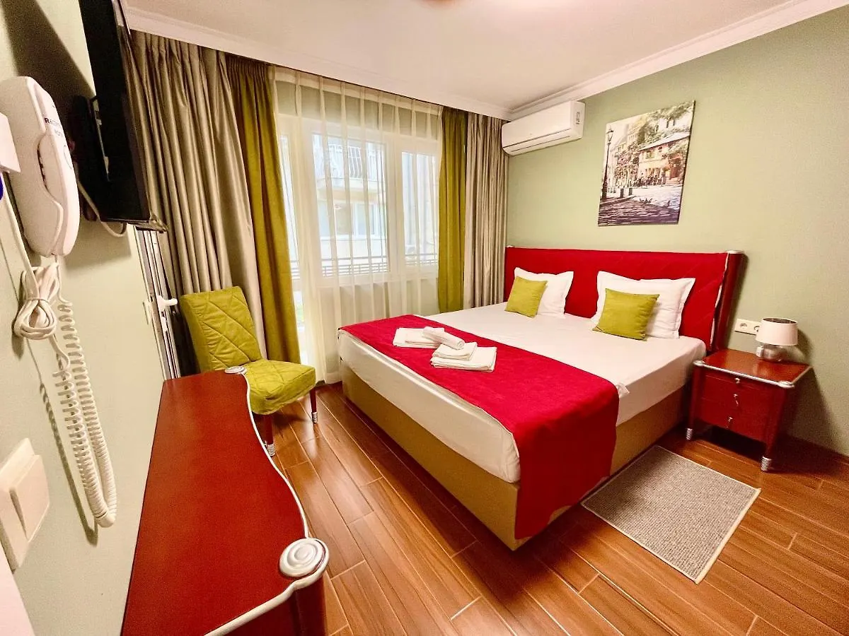 Art Green Boutique Hotel Varna 2*,  Bulgaristan